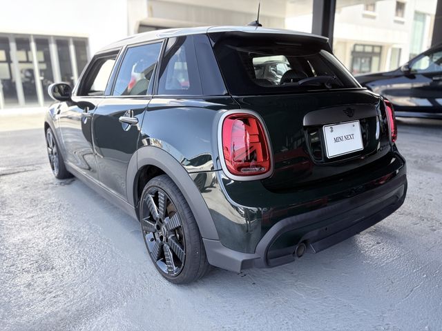 BMW MINI COOPER 5DOOR 2023 Image 31