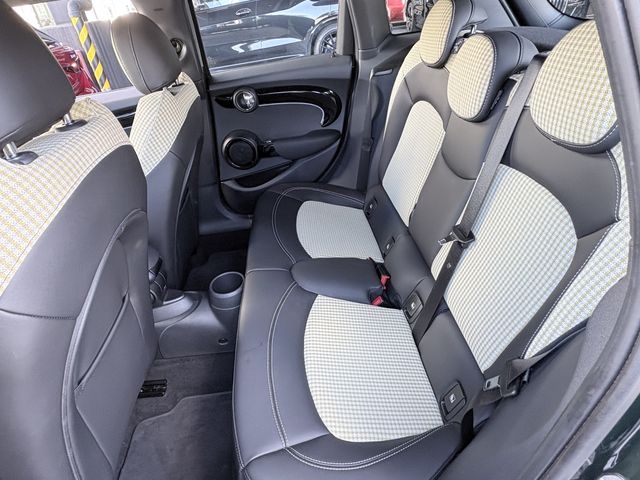 BMW MINI COOPER 5DOOR 2023 Image 31