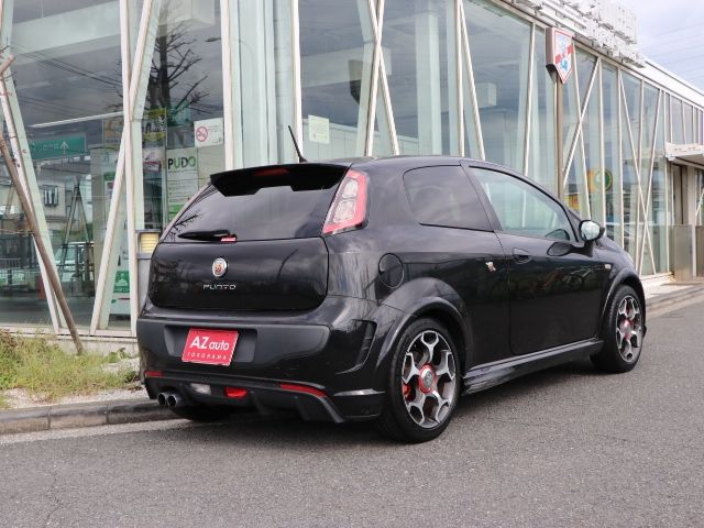 FIAT ABARTH PUNTO EVO 2013 Image 31