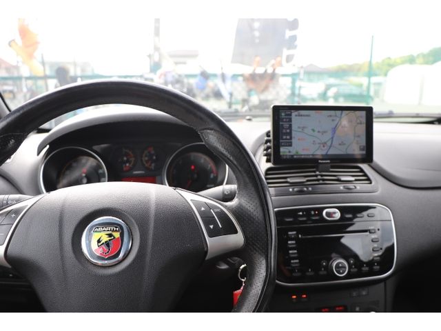 FIAT ABARTH PUNTO EVO 2013 Image 31