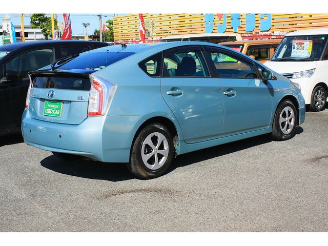 TOYOTA PRIUS 2012 Image 31