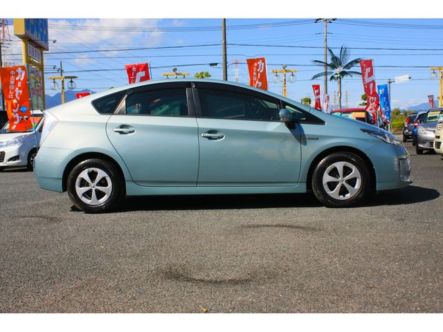 TOYOTA PRIUS 2012 Image 31
