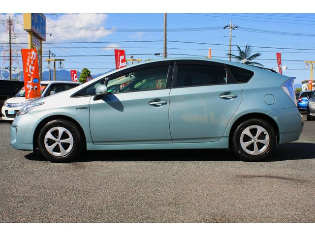 TOYOTA PRIUS 2012 Image 31