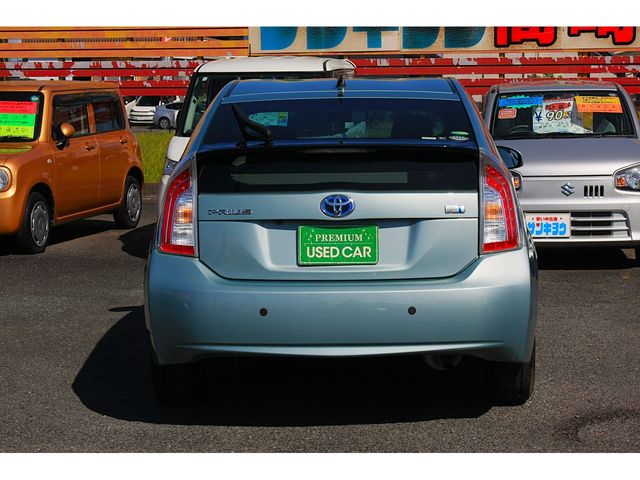 TOYOTA PRIUS 2012 Image 31