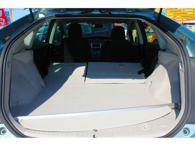 TOYOTA PRIUS 2012 Image 31