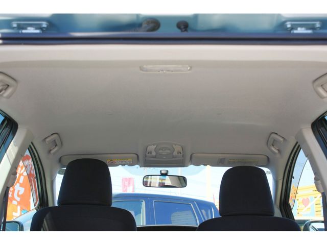 TOYOTA PRIUS 2012 Image 31