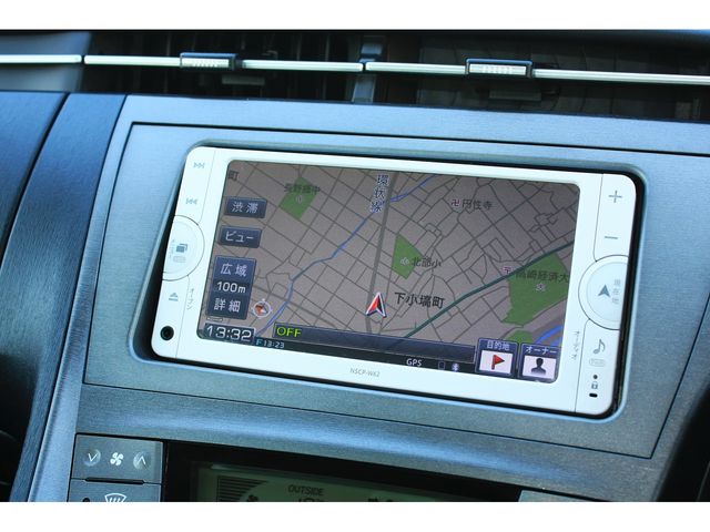 TOYOTA PRIUS 2012 Image 31