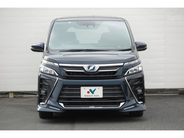 TOYOTA VOXY HYBRID 2017 Image 31