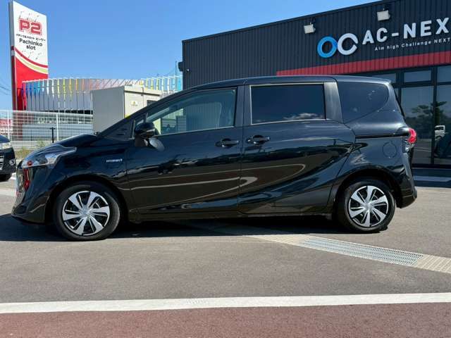 TOYOTA SIENTA HYBRID 2018 Image 31