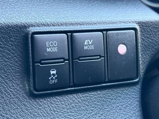 TOYOTA SIENTA HYBRID 2018 Image 31