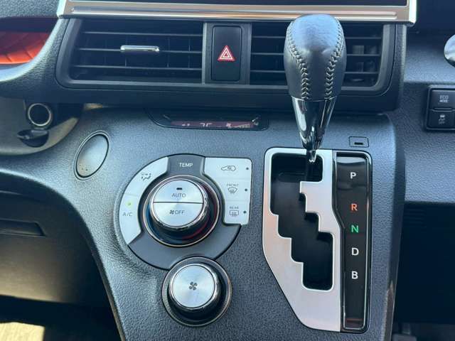 TOYOTA SIENTA HYBRID 2018 Image 31