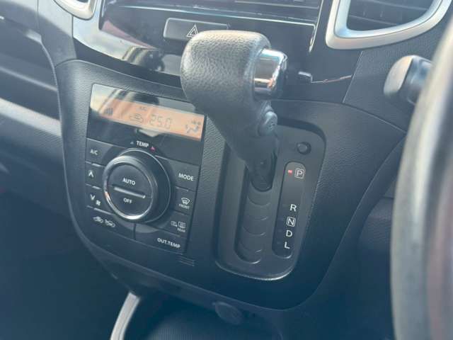 MITSUBISHI DELICA D:2 4WD 2015 Image 31