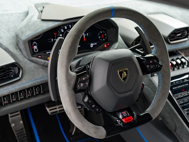 LAMBORGHINI HURACAN 2024 Image 31