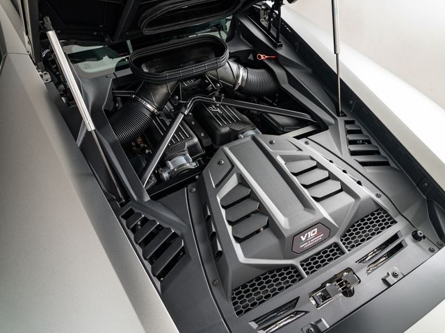 LAMBORGHINI HURACAN 2024 Image 31