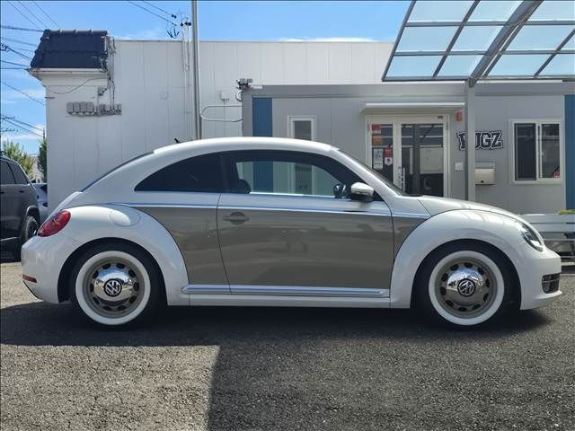 VOLKSWAGEN THE BEETL 2012 Image 31