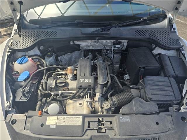 VOLKSWAGEN THE BEETL 2012 Image 31