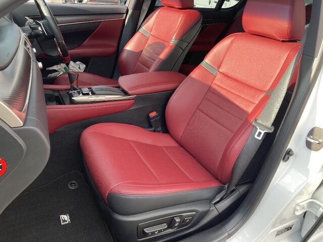 TOYOTA LEXUS GS300H 2016 Image 31