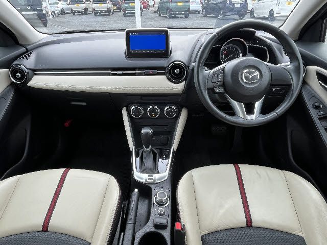MAZDA DEMIO 2014 Image 31
