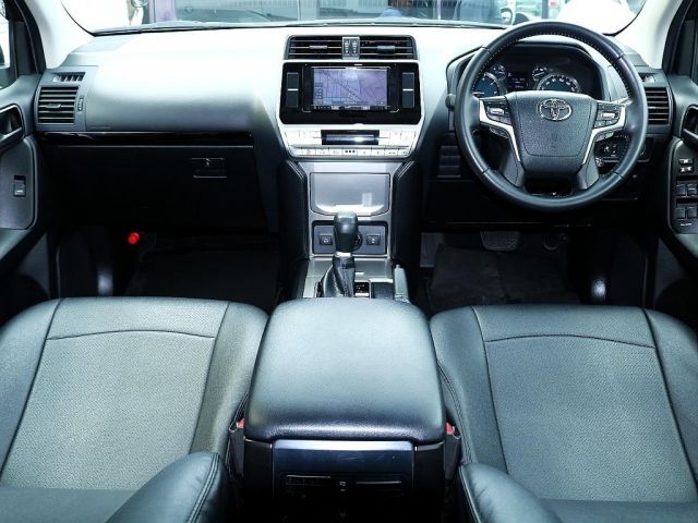 TOYOTA LANDCRUISER PRADO 2020 Image 31