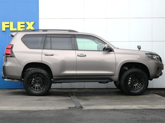 TOYOTA LANDCRUISER PRADO 2020 Image 31