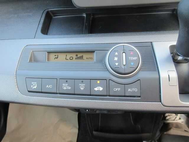 HONDA FREED 2010 Image 31