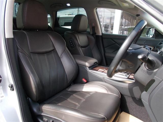 NISSAN FUGA 2016 Image 31