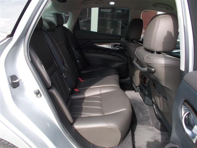 NISSAN FUGA 2016 Image 31