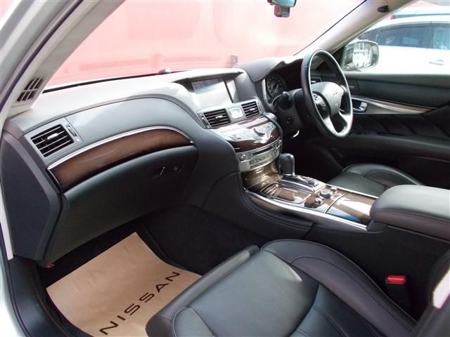 NISSAN FUGA 2016 Image 31