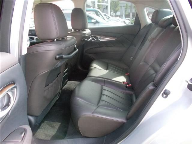 NISSAN FUGA 2016 Image 31