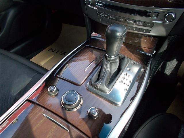 NISSAN FUGA 2016 Image 31