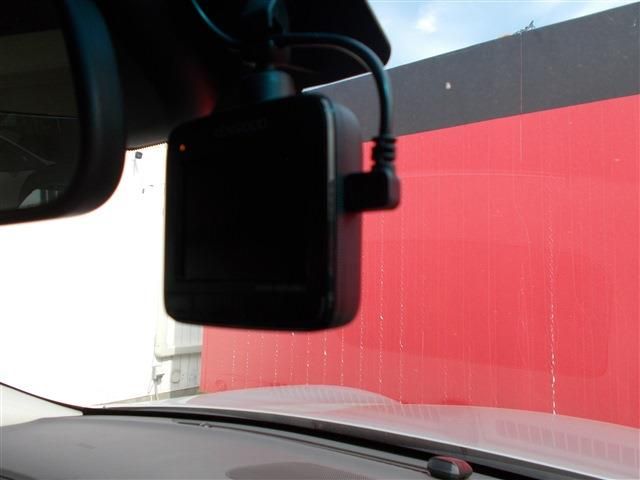 NISSAN FUGA 2016 Image 31