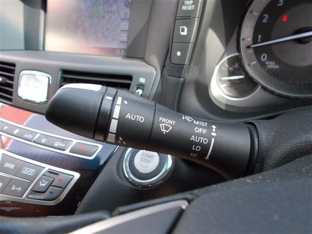 NISSAN FUGA 2016 Image 31