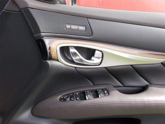 NISSAN FUGA 2016 Image 31