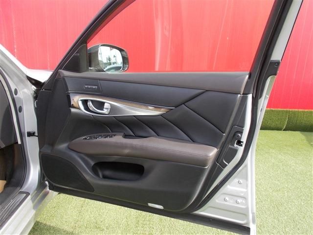 NISSAN FUGA 2016 Image 31