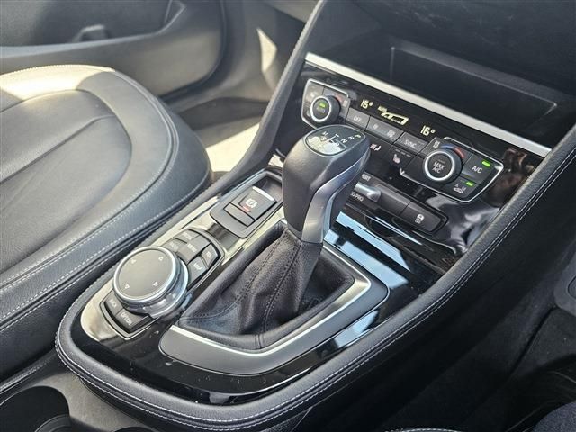 BMW 2SERIES GRAN TOU 2016 Image 31