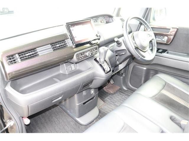 HONDA N BOX CUSTOM 2020 Image 31