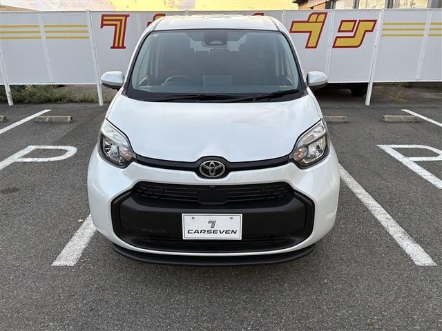 TOYOTA SIENTA HYBRID 2024 Image 31