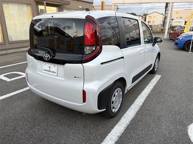 TOYOTA SIENTA HYBRID 2024 Image 31