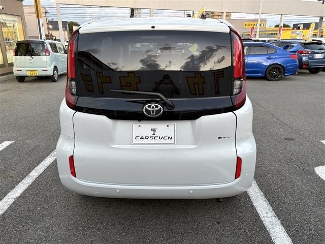 TOYOTA SIENTA HYBRID 2024 Image 31