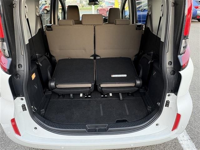 TOYOTA SIENTA HYBRID 2024 Image 31