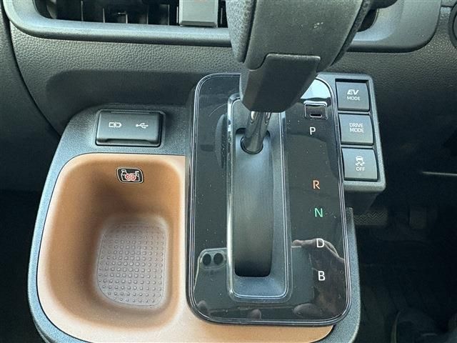 TOYOTA SIENTA HYBRID 2024 Image 31