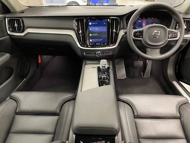 VOLVO V60 CROSS COUN 2024 Image 31