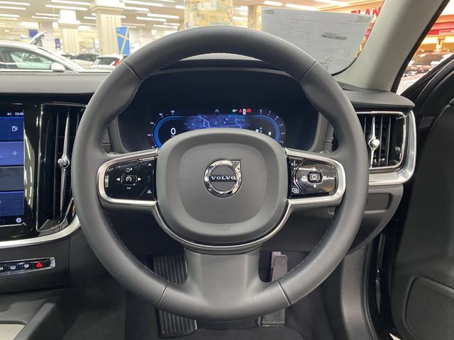 VOLVO V60 CROSS COUN 2024 Image 31