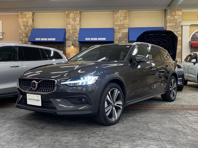 VOLVO V60 CROSS COUN 2024 Image 31