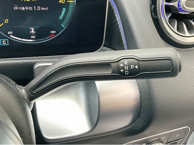 MERCEDES BENZ GLB 2020 Image 31