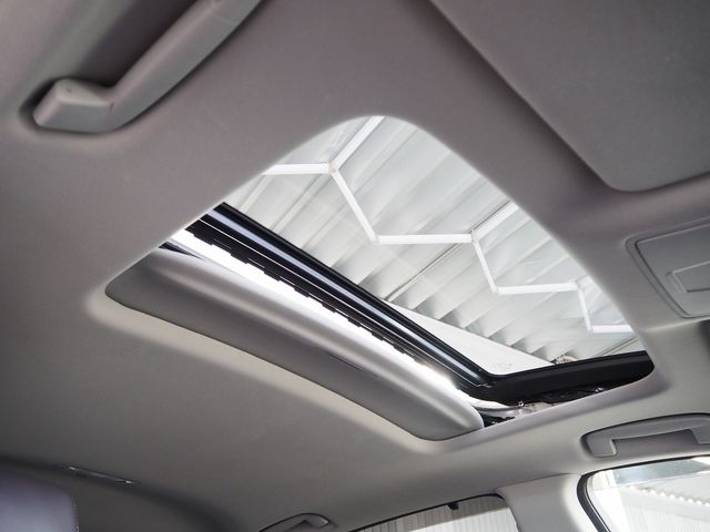 HONDA LEGEND HYBRID 2015 Image 31