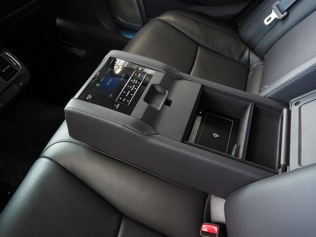 HONDA LEGEND HYBRID 2015 Image 31