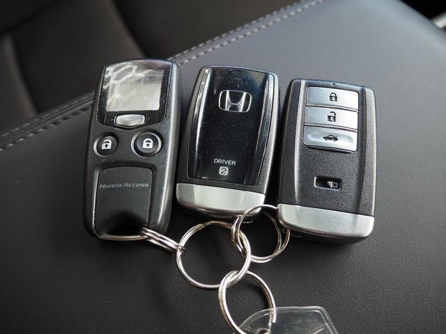 HONDA LEGEND HYBRID 2015 Image 31