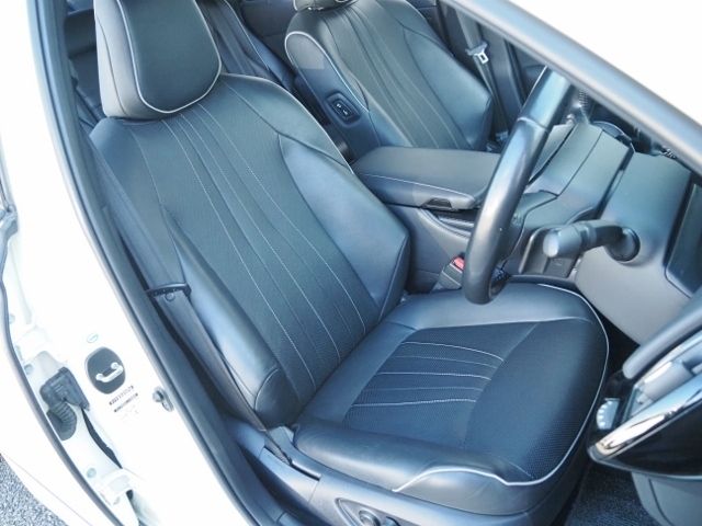 TOYOTA CROWN SEDAN HYBRID 2018 Image 31