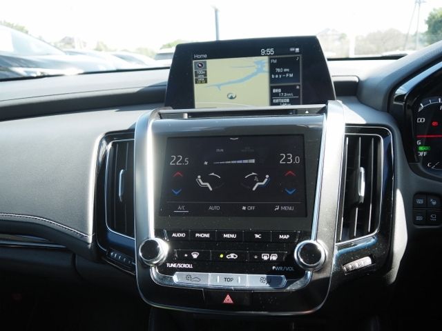 TOYOTA CROWN SEDAN HYBRID 2018 Image 31